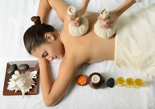 Potli Hot Oil Massage 